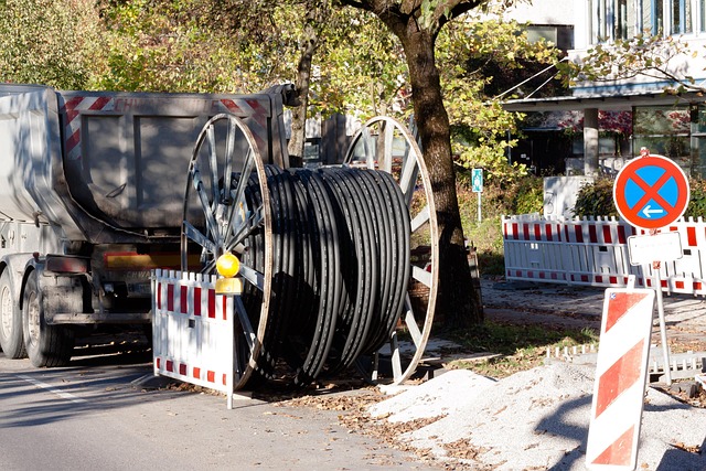 Baustelle mit Halteverbotsschildern in der Rhein-Ruhr-Region